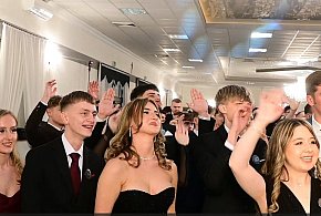 Nagrania ze studniówki maturzystów z ZS nr 2 w Płońsku