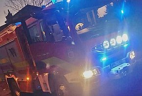 W samej bieliźnie drogą krajową nr 50... Służby postawione na nogi