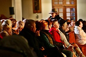 ''Miłość wymaga ofiary'' - koncert pasyjny Haliny Frąckowiak w Płońsku