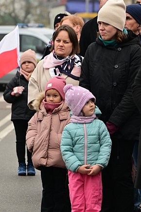 Płońszczanie świętowali przy pomniku marszałka-1634