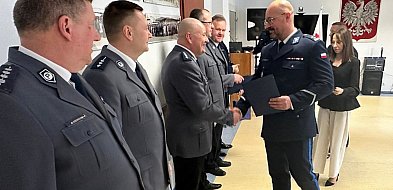 Pożegnanie z mundurem. Pięciu funkcjonariuszy kończy służbę w policji