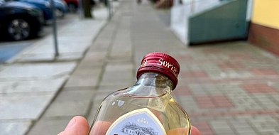 Tak zwane małpki powinny zostać włączone do systemu kaucyjnego...