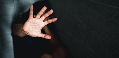 Płońsk: 77-latek z nakazem opuszczenia mieszkania za przemoc wobec żony