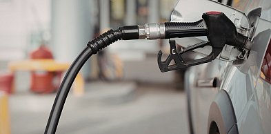 Tusk ogłosił decyzję ws. cen paliw. Kierowcy mogą odetchnąć