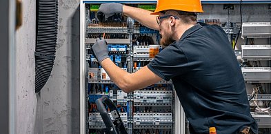 Nowoczesne metody nauki zawodu elektryka bez wychodzenia z domu