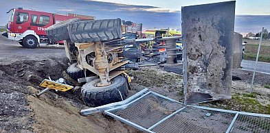 Wypadek ładowarki pod Płońskiem. Kierowca miał 2,5 promila!