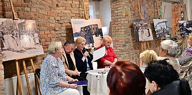 To coś więcej niż wystawa... Codzienność zatrzymana na archiwalnych fotografiach