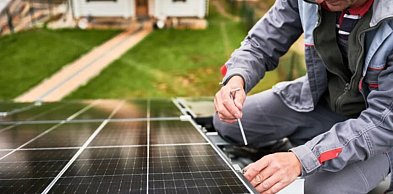 Konstrukcje fotowoltaiczne i panele PV dla instalatorów oraz inwestorów