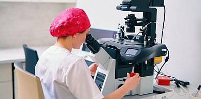 Jaka jest rola embriologa w procedurze in vitro?-24118