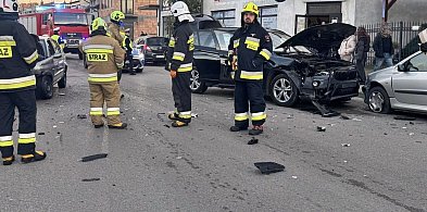 Policja o kraksie na Armii Krajowej, radna o progach zwalniających na tej ulicy-24899