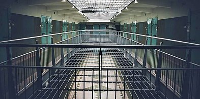 Wyszedł z domu przed świtem. Nie wiedział, że czekają na niego kryminalni-25407