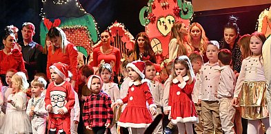 Mali Giganci z Grinchem w krainie świątecznych cudów [FOTO-VIDEO]-25530