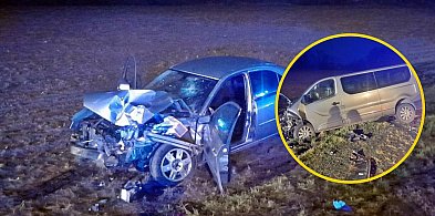 Czołowe zderzenie aut na DK 62-25533