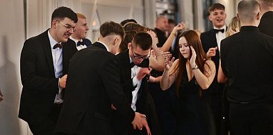 Studniówkowa zabawa na całego! [VIDEO z balu ZS nr 1 w Płońsku]-25924