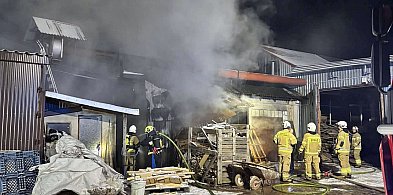 Pożar kotłowni przy stolarni. Akcja gaśnicza trwała ponad dwie godziny