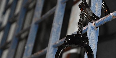 Poszukiwany zatrzymany, a jego siostra z zarzutami - szarpała policjanta