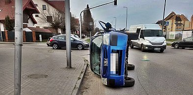Trzy samochody zderzyły się na skrzyżowaniu w Płońsku. Co ustalili policjanci?