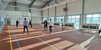 Uczniowie się doczekali. Nowa hala jest do ich dyspozyc-25834