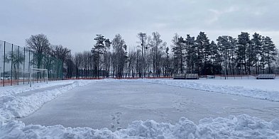 Na ferie zamiast boiska naturalne lodowisko-25867