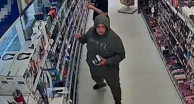 Kradzież w drogerii. Policja poszukuje tego mężczyzny -24269