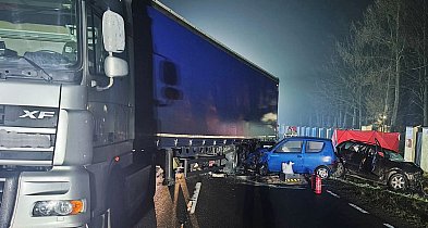 Wieczorny wypadek w Skrzynkach. Jest ofiara śmiertelna-25602