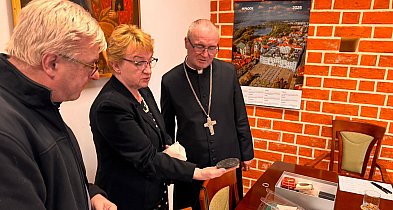 Zbierana przez lata kolekcja medali i monet trafi do diecezjalnego muzeum-25774