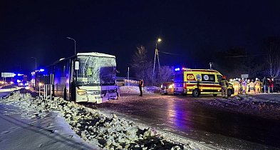 Zderzenie autokarów przy ''siódemce''. Są osoby ranne