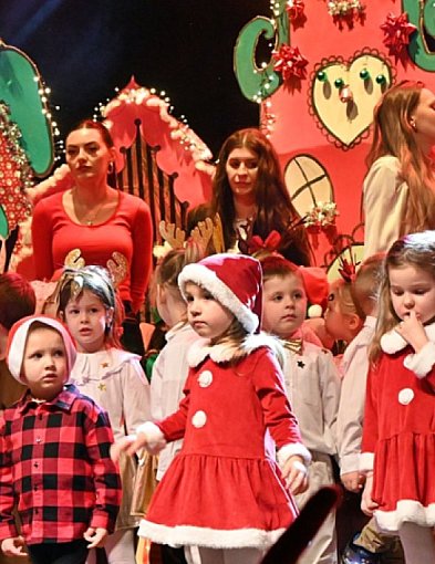 Mali Giganci z Grinchem w krainie świątecznych cudów [FOTO-VIDEO]-25530