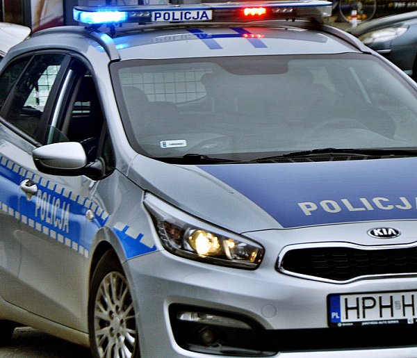 Kradzież w markecie. 22-latka nie zapłaciła za towar warty ponad tysiąc złotych-24214