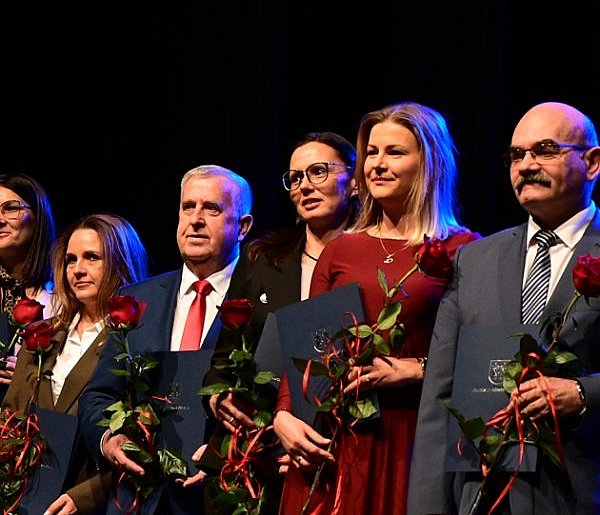 Dzień Nauczyciela: Edukacja pozostaje wspólnym dobrem [ZDJĘCIA]-24558