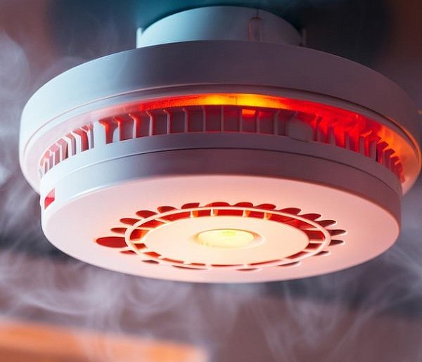 Rewolucja w przepisach pożarowych. Nowe obowiązki dla właścicieli domów i firm-24801