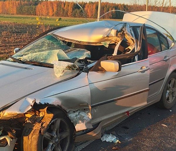 Zderzenie bmw z ciężarowym iveco-24896