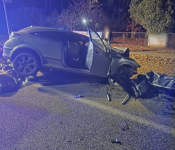 Czołowe zderzenie opla z ciężarówką na ''dziesiątce''. Lądował śmigłowiec LPR-25034