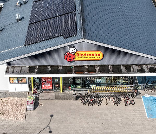 Biedronka zapłaci potężną karę. Sieć kusiła niejasną promocją-25279