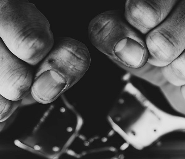 Od parku po nocną interwencję. Zatrzymania przeciwko narkotykowej przestępczości-25392