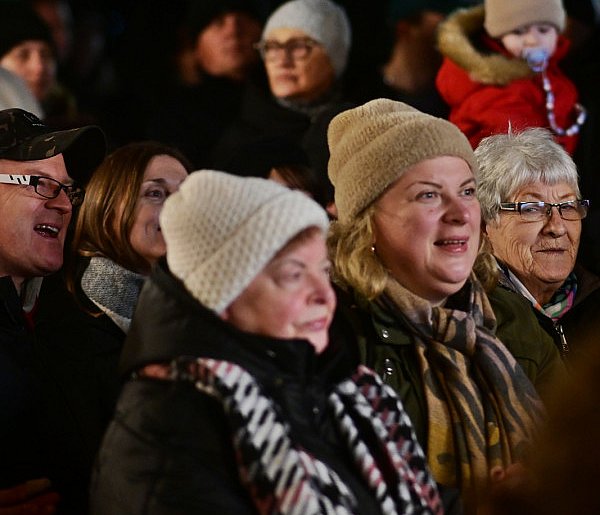 W Jońcu bożonarodzeniowy jarmark i wspólne kolędowanie [FOTO-VIDEO]-25621