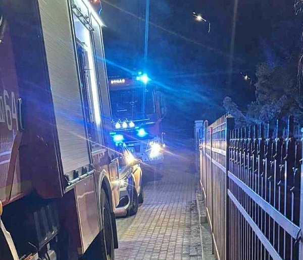 Siłowe otwarcie drzwi do mieszkania w Naruszewie-25711