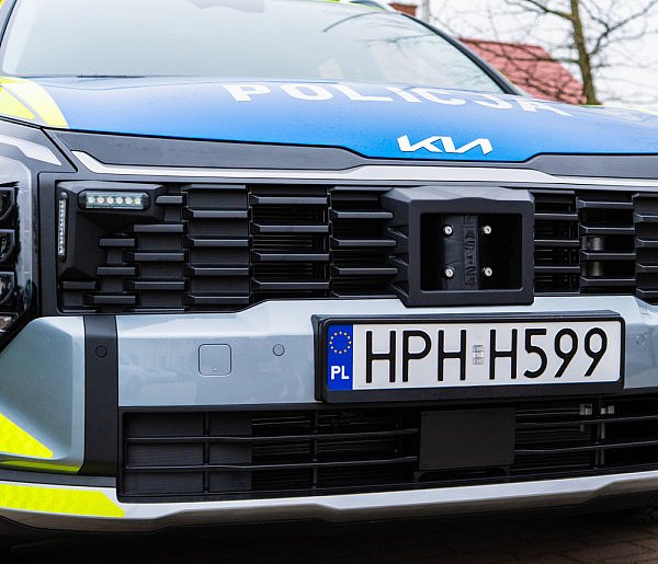 Nowy radiowóz dla Posterunku Policji w Czerwińsku-25729