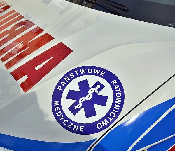 Dwie kobiety potrącone przez peugeota. Po jedną z rannych lądował śmigłowiec