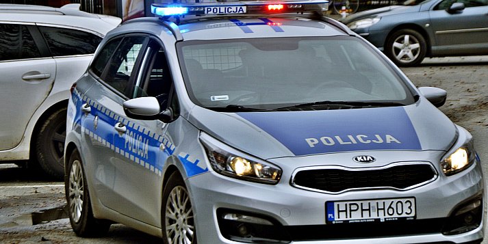 Kradzież w markecie. 22-latka nie zapłaciła za towar warty ponad tysiąc złotych