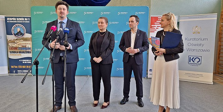 Zdecydowaliśmy się na ewolucję, nie na rewolucję - ocenia w Płońsku wiceminister MEN