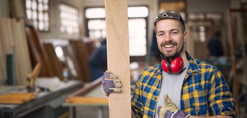 Jak zorganizować swój pierwszy zakład stolarski?