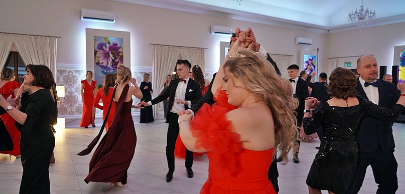 Uczniowie raciąskiego SLO bawili się na studniówce