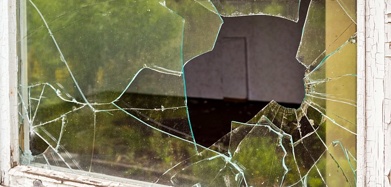 Przyznał się do włamania do opuszczonego zakładu i kradzieży