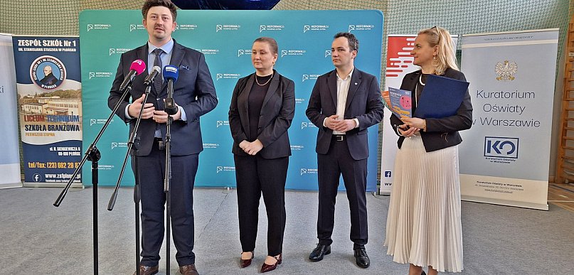 Zdecydowaliśmy się na ewolucję, nie na rewolucję - ocenia wiceminister MEN