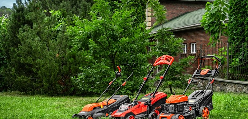 Jakie są kryteria wyboru kosiarki do użytku domowego?