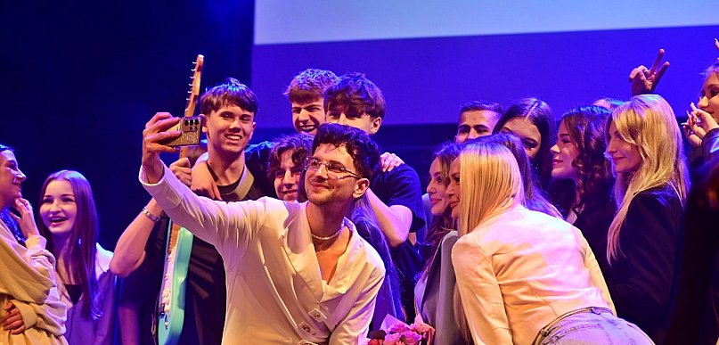 Profilaktyczny spektakl dla młodzieży z bardzo ważną tematyką [FOTO-VIDEO]