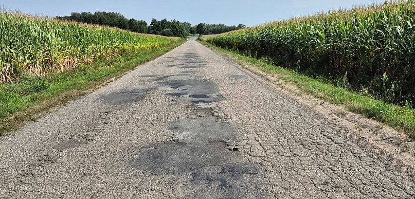 Umowa podpisana. Dwie drogi powiatowe przejdą kompleksowy remont