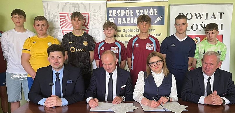 Nowy impuls dla sportu w Raciążu. MZPN wesprze klasę piłkarską