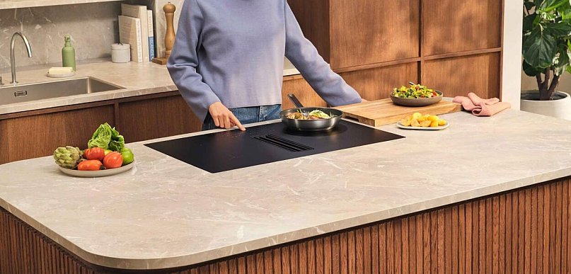 Płyta indukcyjna Electrolux SaphirMatt® i matowe wykończenie w codziennym gotowani